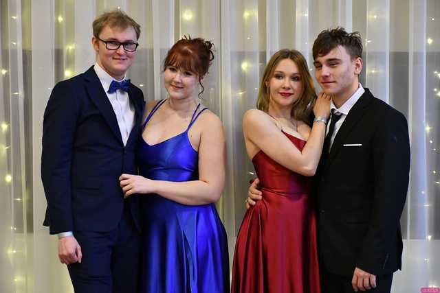 [WIDEO/FOTO] Ten wieczór zapamiętają do końca życia! Studniówka Zespołu Szkół Ekonomicznych w Świdnicy