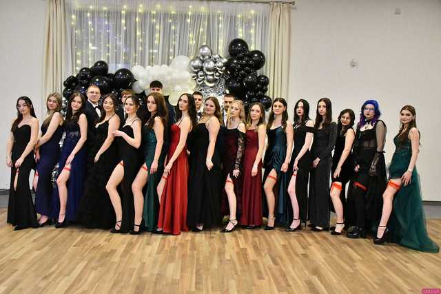 [WIDEO/FOTO] Ten wieczór zapamiętają do końca życia! Studniówka Zespołu Szkół Ekonomicznych w Świdnicy
