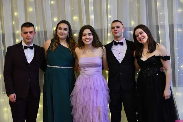 [WIDEO/FOTO] Ten wieczór zapamiętają do końca życia! Studniówka Zespołu Szkół Ekonomicznych w Świdnicy