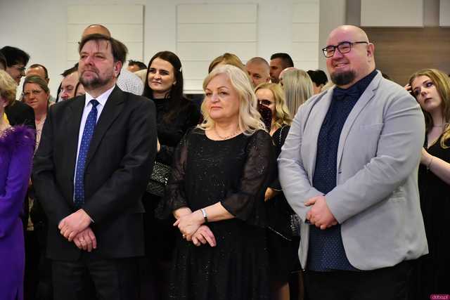 [WIDEO/FOTO] Ten wieczór zapamiętają do końca życia! Studniówka Zespołu Szkół Ekonomicznych w Świdnicy