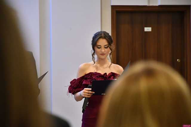 [WIDEO/FOTO] Ten wieczór zapamiętają do końca życia! Studniówka Zespołu Szkół Ekonomicznych w Świdnicy