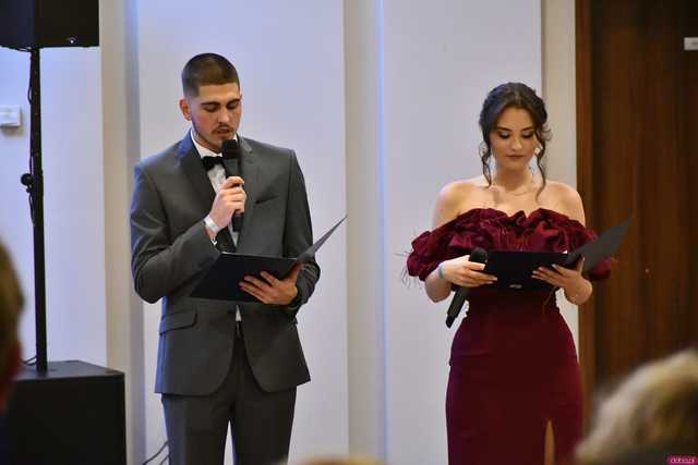 [WIDEO/FOTO] Ten wieczór zapamiętają do końca życia! Studniówka Zespołu Szkół Ekonomicznych w Świdnicy