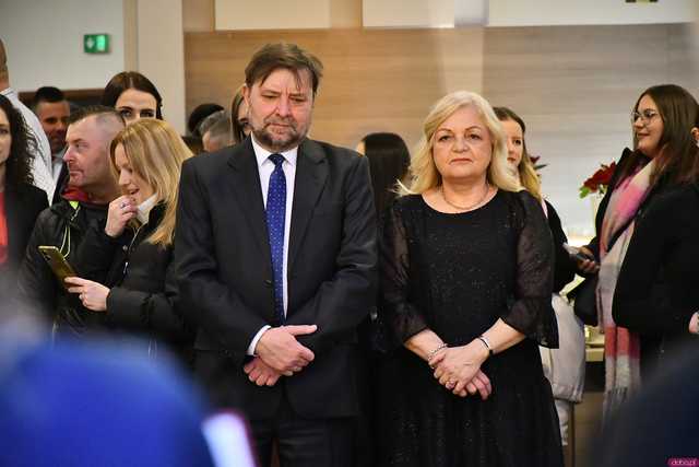 [WIDEO/FOTO] Ten wieczór zapamiętają do końca życia! Studniówka Zespołu Szkół Ekonomicznych w Świdnicy