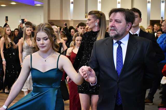 [WIDEO/FOTO] Ten wieczór zapamiętają do końca życia! Studniówka Zespołu Szkół Ekonomicznych w Świdnicy