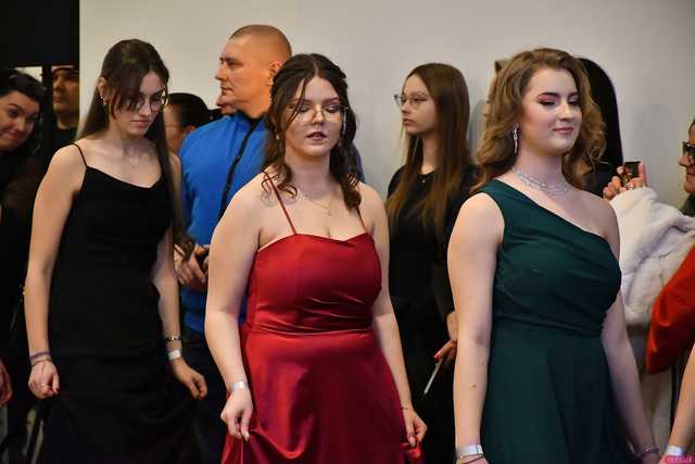 [WIDEO/FOTO] Ten wieczór zapamiętają do końca życia! Studniówka Zespołu Szkół Ekonomicznych w Świdnicy