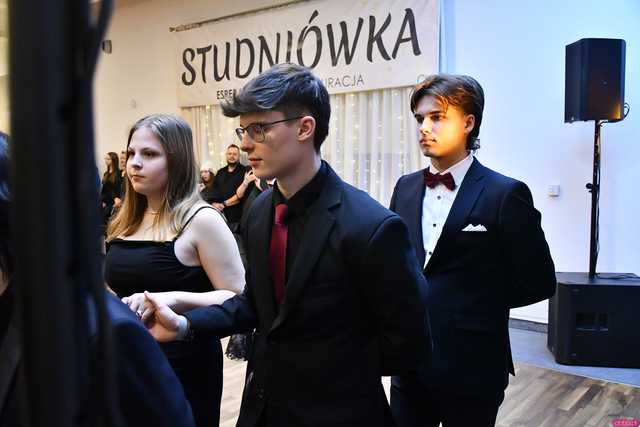 [WIDEO/FOTO] Ten wieczór zapamiętają do końca życia! Studniówka Zespołu Szkół Ekonomicznych w Świdnicy