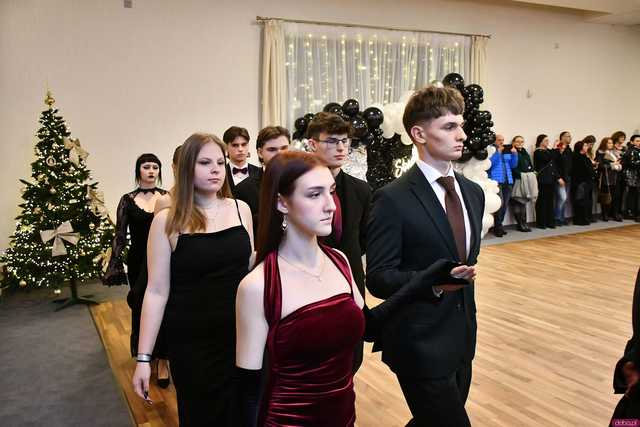 [WIDEO/FOTO] Ten wieczór zapamiętają do końca życia! Studniówka Zespołu Szkół Ekonomicznych w Świdnicy