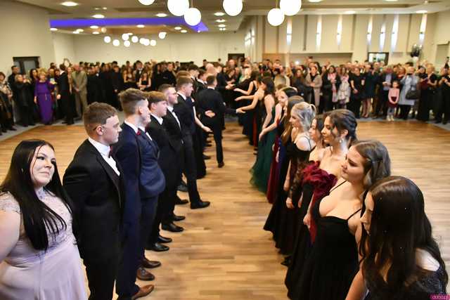 [WIDEO/FOTO] Ten wieczór zapamiętają do końca życia! Studniówka Zespołu Szkół Ekonomicznych w Świdnicy