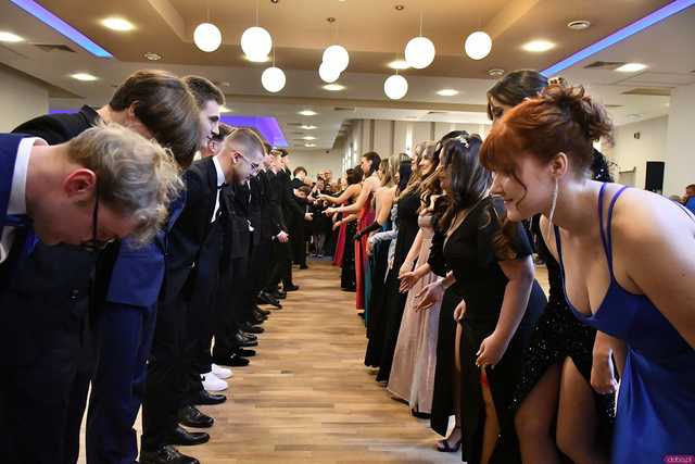 [WIDEO/FOTO] Ten wieczór zapamiętają do końca życia! Studniówka Zespołu Szkół Ekonomicznych w Świdnicy