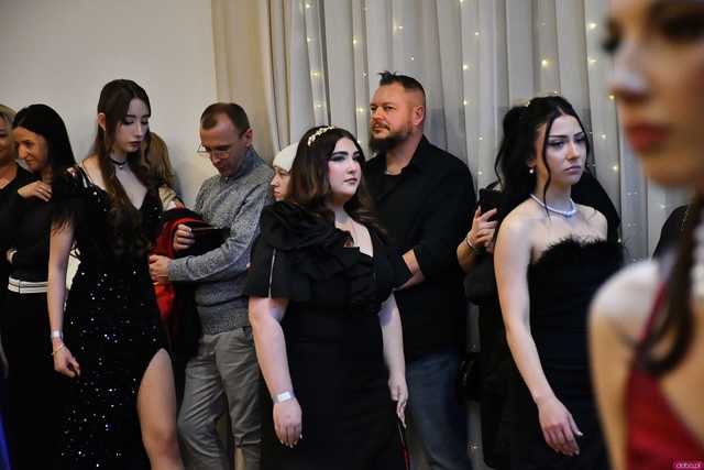 [WIDEO/FOTO] Ten wieczór zapamiętają do końca życia! Studniówka Zespołu Szkół Ekonomicznych w Świdnicy