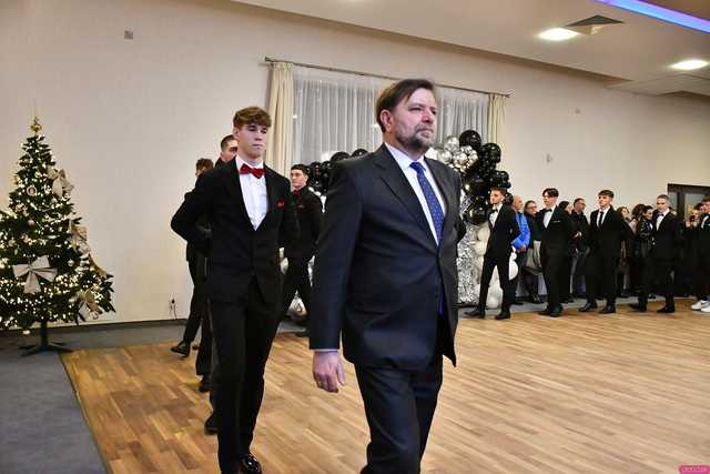 [WIDEO/FOTO] Ten wieczór zapamiętają do końca życia! Studniówka Zespołu Szkół Ekonomicznych w Świdnicy