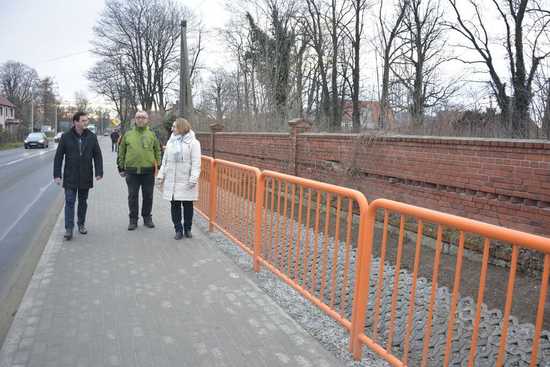 [FOTO] Zakończono budowę chodnika w Rogoźnicy