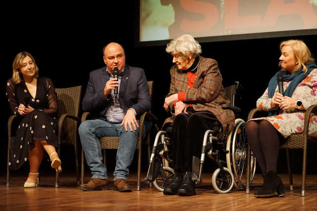 [FOTO] Wieczór z filmem Śląski Los w Strzegomiu
