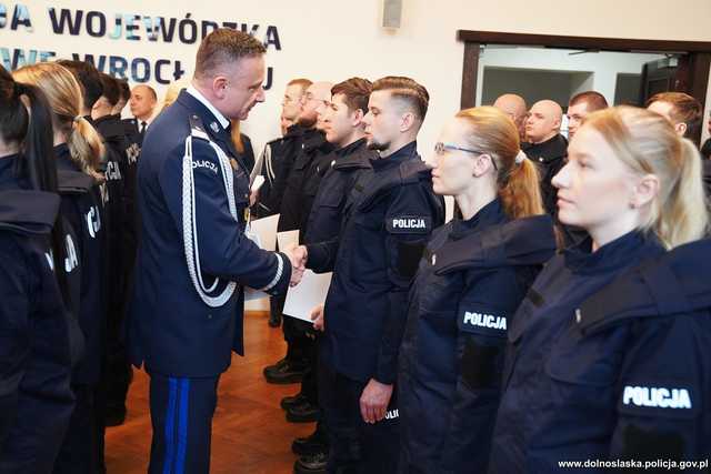 [FOTO/WIDEO] Nowi policjanci zasilili jednostki na terenie Dolnego Śląska