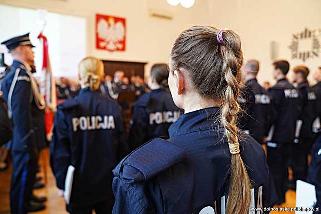 [FOTO/WIDEO] Nowi policjanci zasilili jednostki na terenie Dolnego Śląska