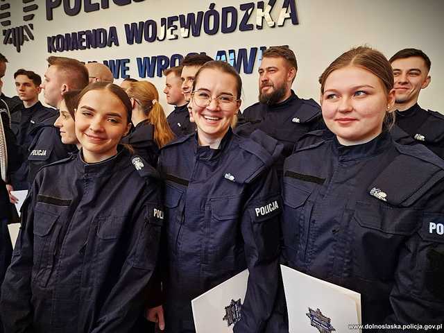 [FOTO/WIDEO] Nowi policjanci zasilili jednostki na terenie Dolnego Śląska