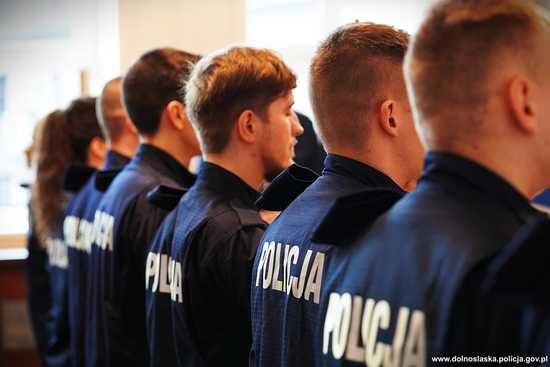 [FOTO/WIDEO] Nowi policjanci zasilili jednostki na terenie Dolnego Śląska
