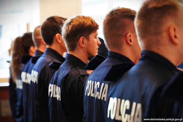 [FOTO/WIDEO] Nowi policjanci zasilili jednostki na terenie Dolnego Śląska