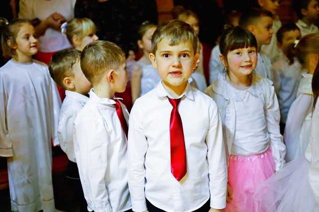 [FOTO] W żarowskiej podstawówce świętowali Dzień Babci i Dziadka