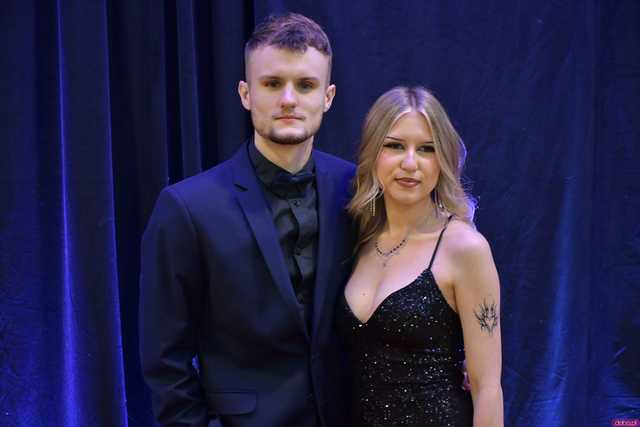 [WIDEO/FOTO] Ależ zabawa! Maturzyści z III LO w Świdnicy bawili się na balu studniówkowym