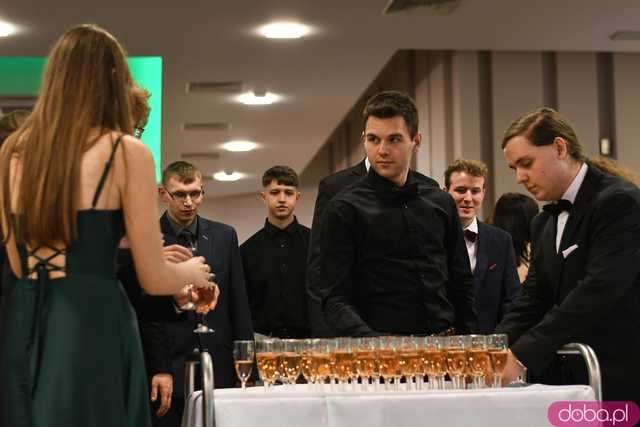 [FOTO] Ależ bal! Studniówka ZSB-E w Świdnicy