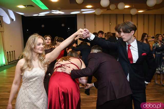 [FOTO] Ależ bal! Studniówka ZSB-E w Świdnicy