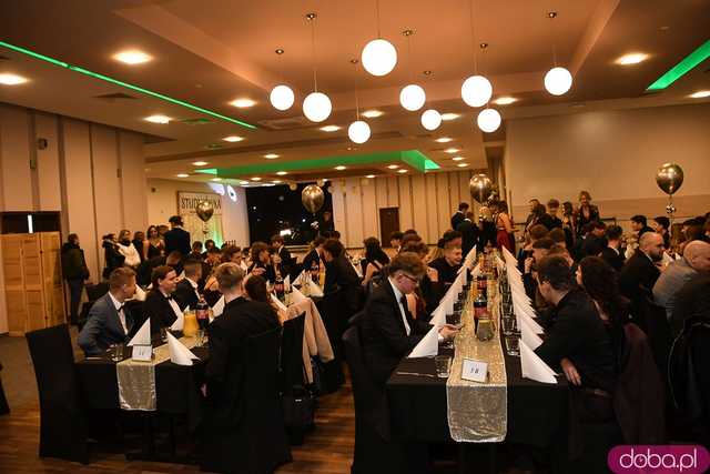 [FOTO] Ależ bal! Studniówka ZSB-E w Świdnicy