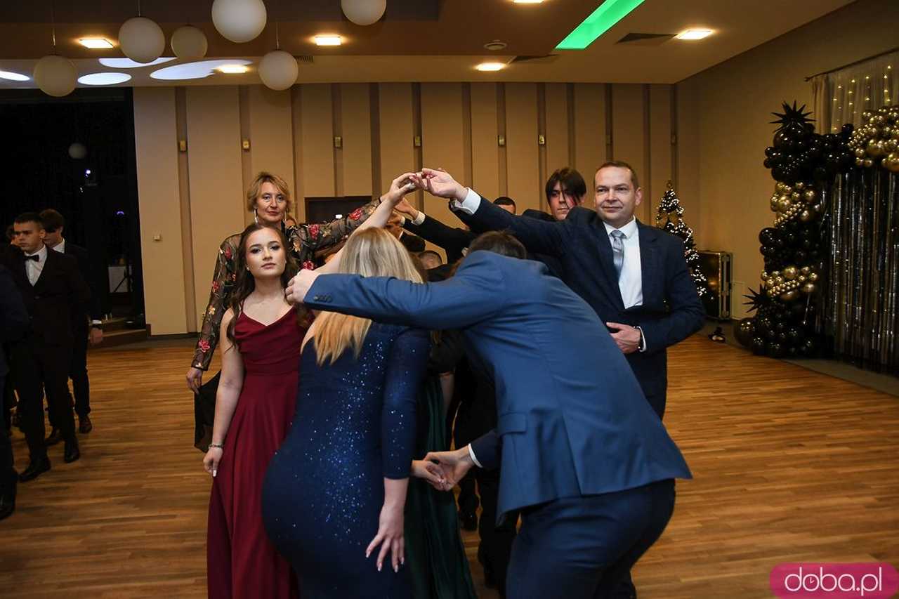 [FOTO] Ależ bal! Studniówka ZSB-E w Świdnicy