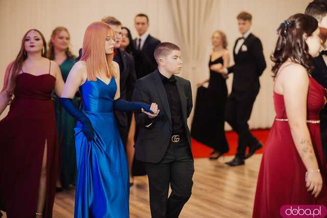 [FOTO] Ten dzień zapamiętają na długo! Studniówka Zespołu Szkół nr 1 w Świdnicy