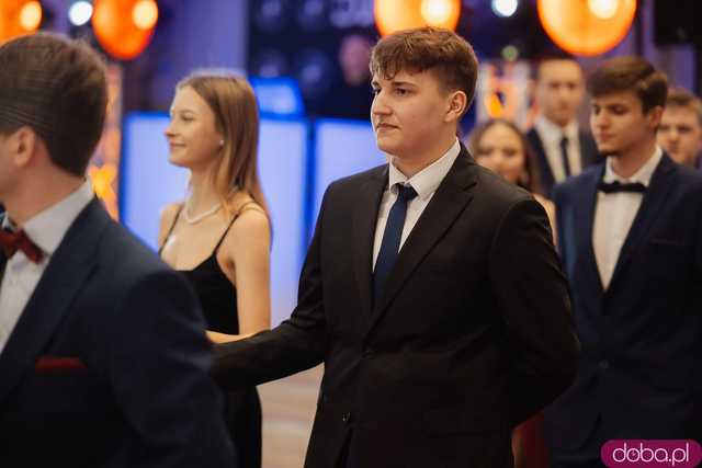 [FOTO] Ten dzień zapamiętają na długo! Studniówka Zespołu Szkół nr 1 w Świdnicy