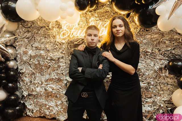 [FOTO] Ten dzień zapamiętają na długo! Studniówka Zespołu Szkół nr 1 w Świdnicy