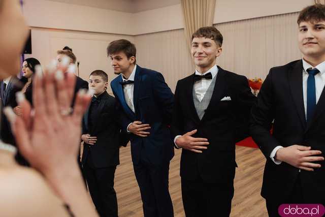 [FOTO] Ten dzień zapamiętają na długo! Studniówka Zespołu Szkół nr 1 w Świdnicy