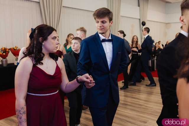 [FOTO] Ten dzień zapamiętają na długo! Studniówka Zespołu Szkół nr 1 w Świdnicy