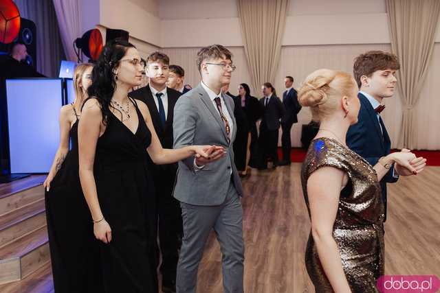 [FOTO] Ten dzień zapamiętają na długo! Studniówka Zespołu Szkół nr 1 w Świdnicy
