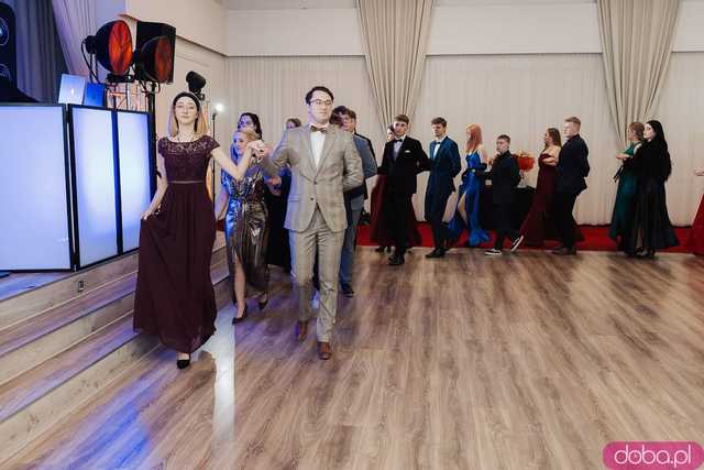 [FOTO] Ten dzień zapamiętają na długo! Studniówka Zespołu Szkół nr 1 w Świdnicy