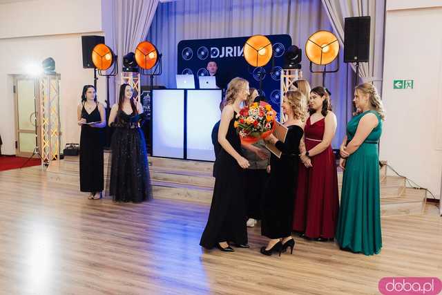 [FOTO] Ten dzień zapamiętają na długo! Studniówka Zespołu Szkół nr 1 w Świdnicy