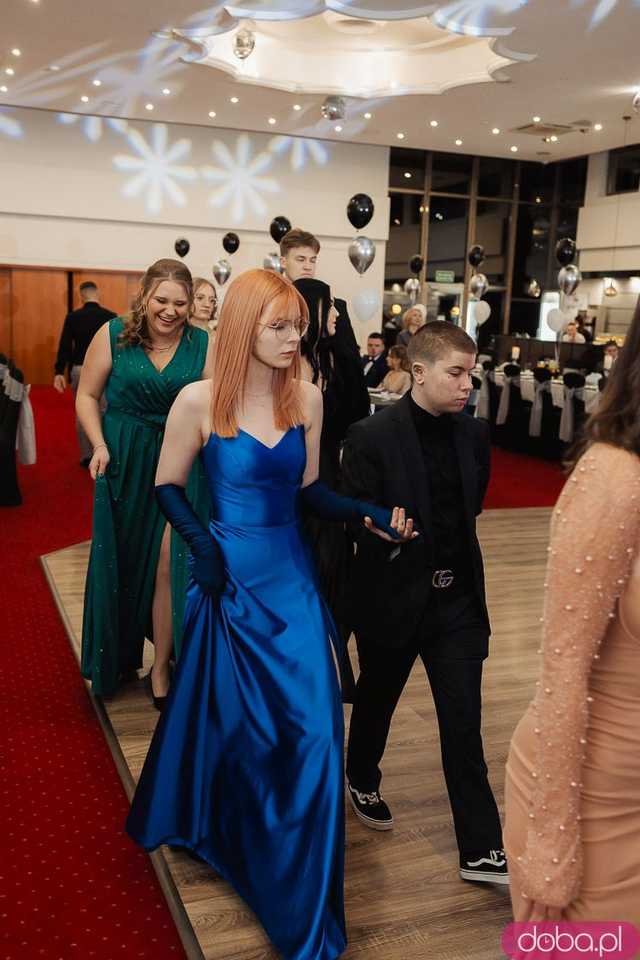 [FOTO] Ten dzień zapamiętają na długo! Studniówka Zespołu Szkół nr 1 w Świdnicy