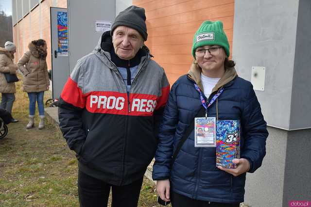 [WIDEO/FOTO] Świebodzice grają z WOŚP. Trwa 33. Finał orkiestry