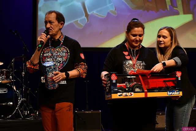 [WIDEO/FOTO] Strzegom gra z orkiestrą! 33. Finał WOŚP pełen atrakcji