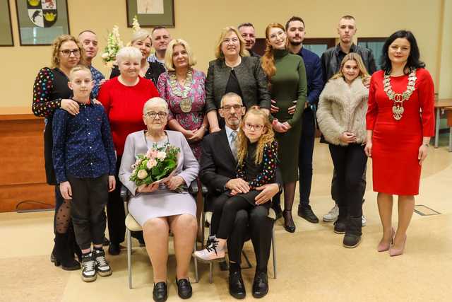 [FOTO] Wspaniały jubileusz! 10 par ze Świdnicy świętowało Złote Gody