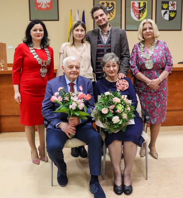 [FOTO] Wspaniały jubileusz! 10 par ze Świdnicy świętowało Złote Gody