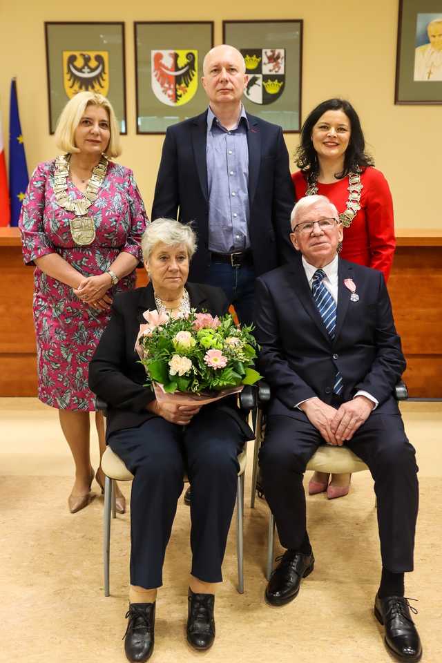 [FOTO] Wspaniały jubileusz! 10 par ze Świdnicy świętowało Złote Gody