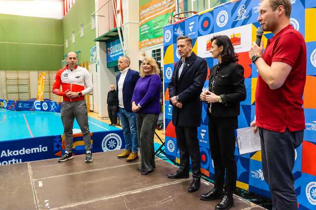 [FOTO] Ruszyła Zimowa Akademia Sportu. Gościem specjalnym Zbigniew Bródka