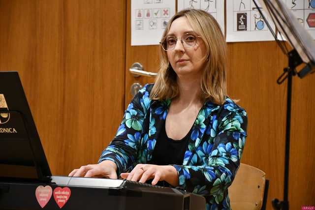 [WIDEO/FOTO] Terapia przez sztukę i zabawę. Muzyczne wydarzenie dla podopiecznych Zespołu Szkół Specjalnych