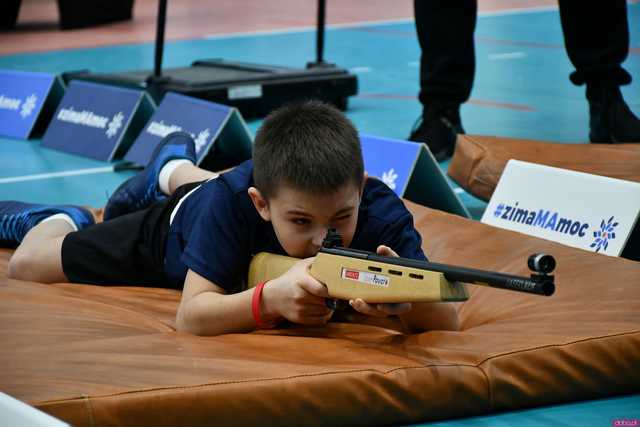 [WIDEO/FOTO] Trenowali zimowe dyscypliny pod okiem mistrza olimpijskiego. Drugi dzień Zimowej Akademii Sportu w Świdnicy