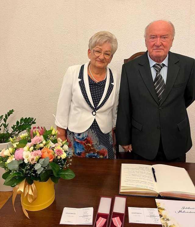 [FOTO] Ależ jubileusz! Małżeństwo ze Świebodzic świętowało Złote Gody