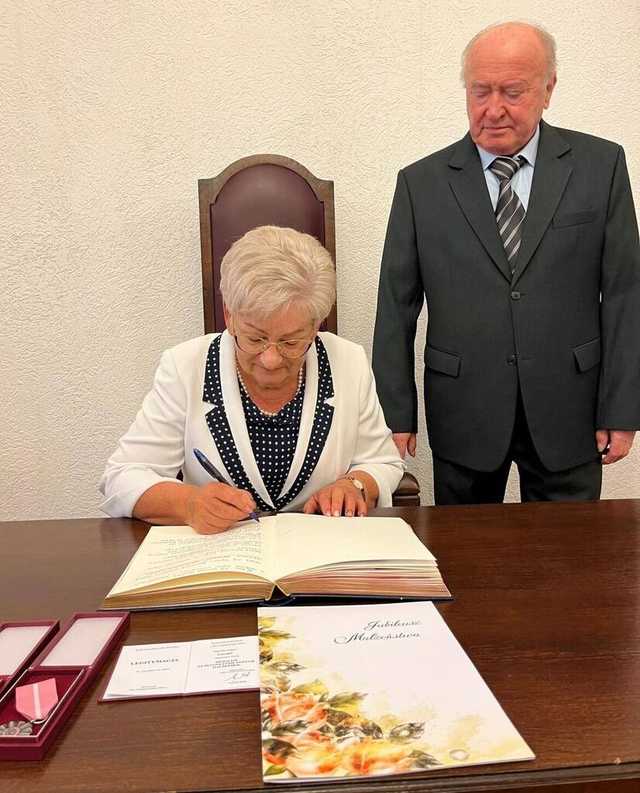 [FOTO] Ależ jubileusz! Małżeństwo ze Świebodzic świętowało Złote Gody