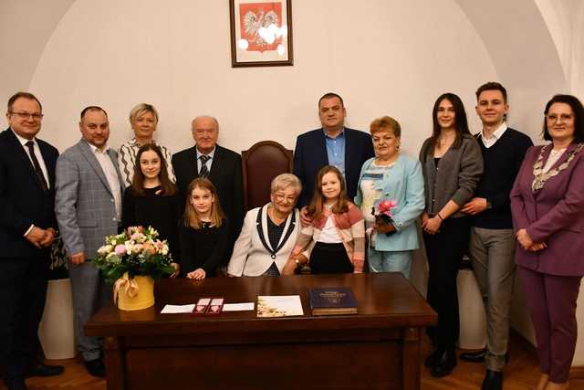 [FOTO] Ależ jubileusz! Małżeństwo ze Świebodzic świętowało Złote Gody