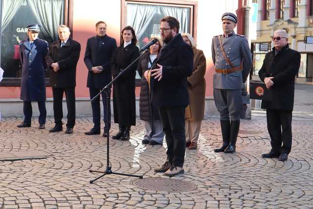 [WIDEO/FOTO] Świdniczanie upamiętnili 60. rocznicę śmierci Mieczysława Kozara-Słobódzkiego