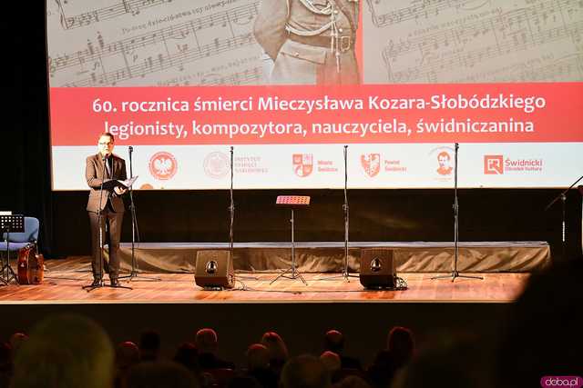 [WIDEO/FOTO] Świdniczanie upamiętnili 60. rocznicę śmierci Mieczysława Kozara-Słobódzkiego